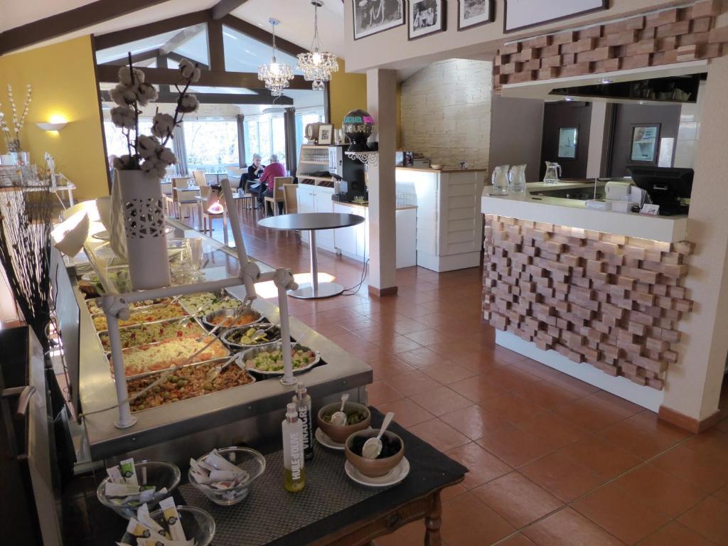 Hotel & Restaurant Heliotel Montferrier-sur-Lez ภายนอก รูปภาพ