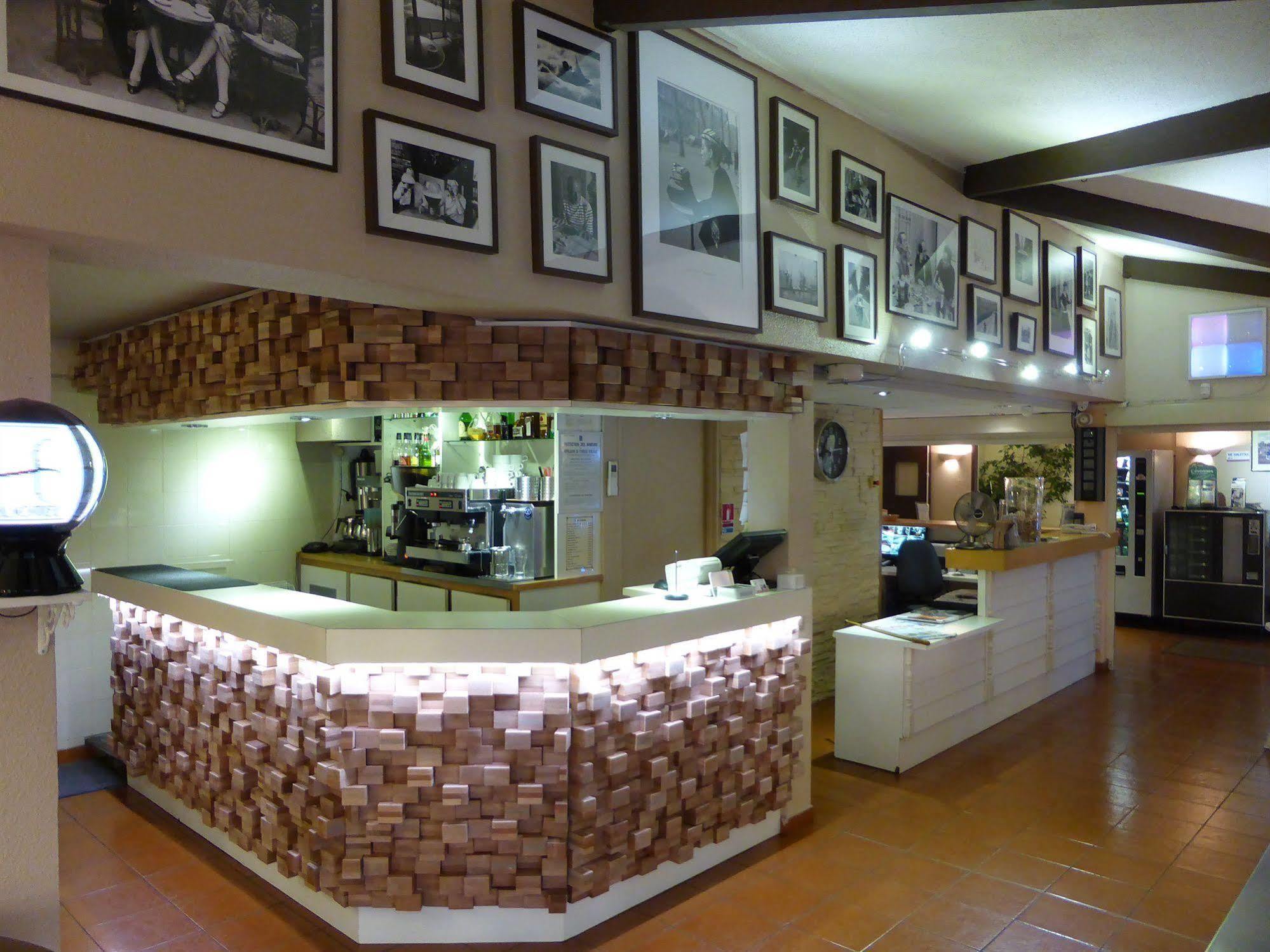 Hotel & Restaurant Heliotel Montferrier-sur-Lez ภายนอก รูปภาพ